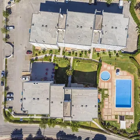 Apartment 2br Family Holidays @ Pe Do *